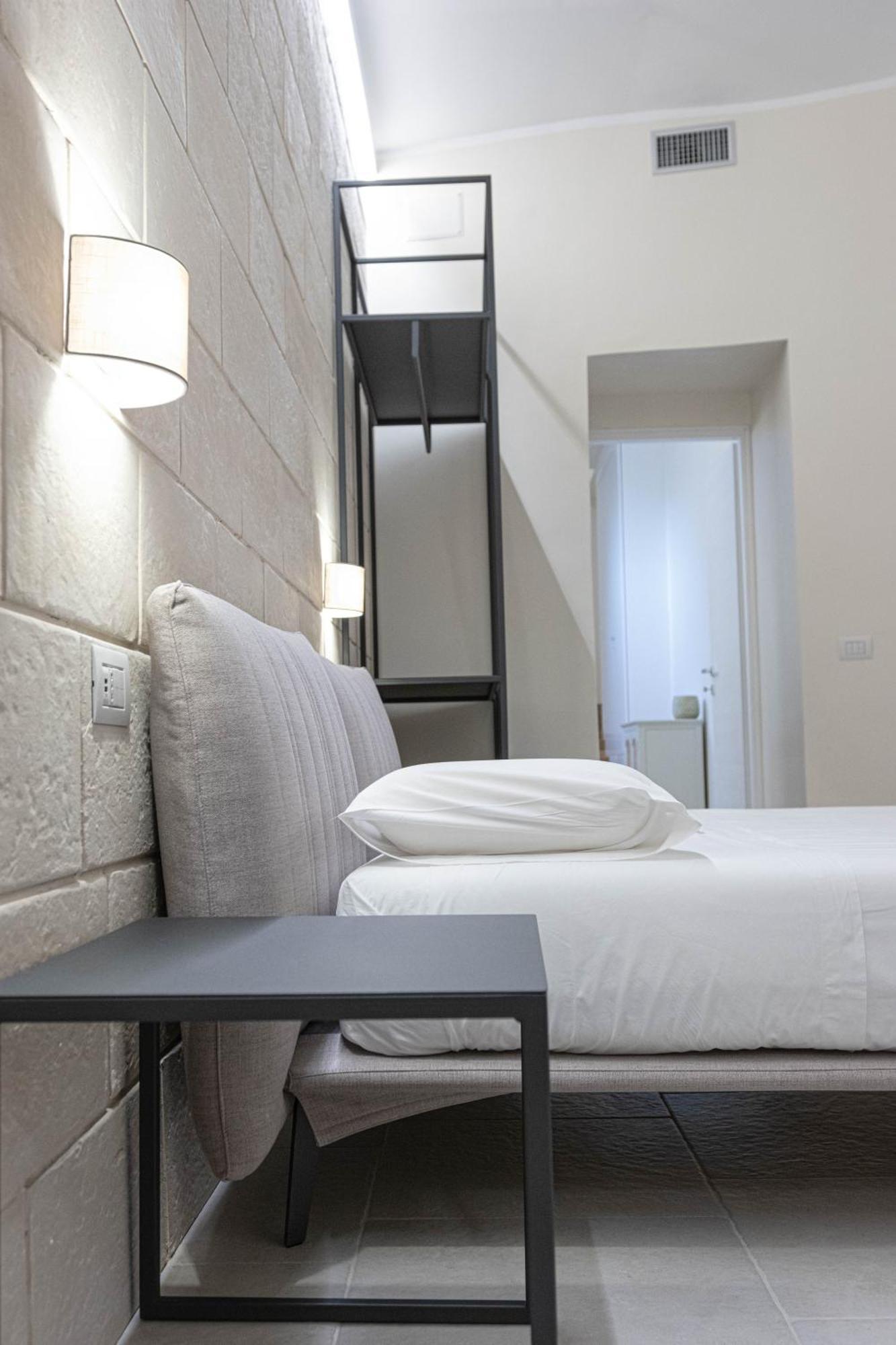Oronti Accommodations Lecce Extérieur photo